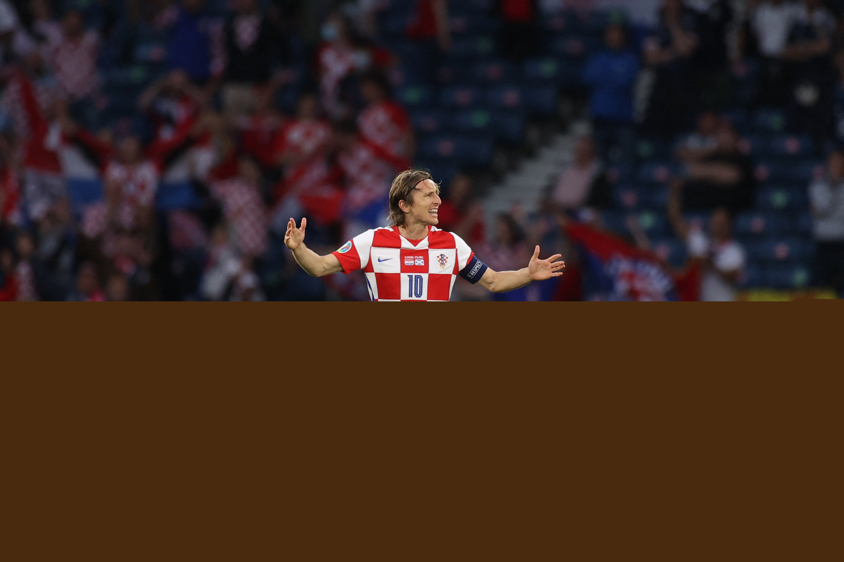 🎮T1 1-0 NS：Peyz韦鲁斯箭箭到肉，T1首局先下一城