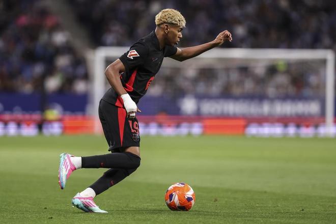 劳塔罗：齐沃拥抱我的次数比我老婆抱我的次数都多